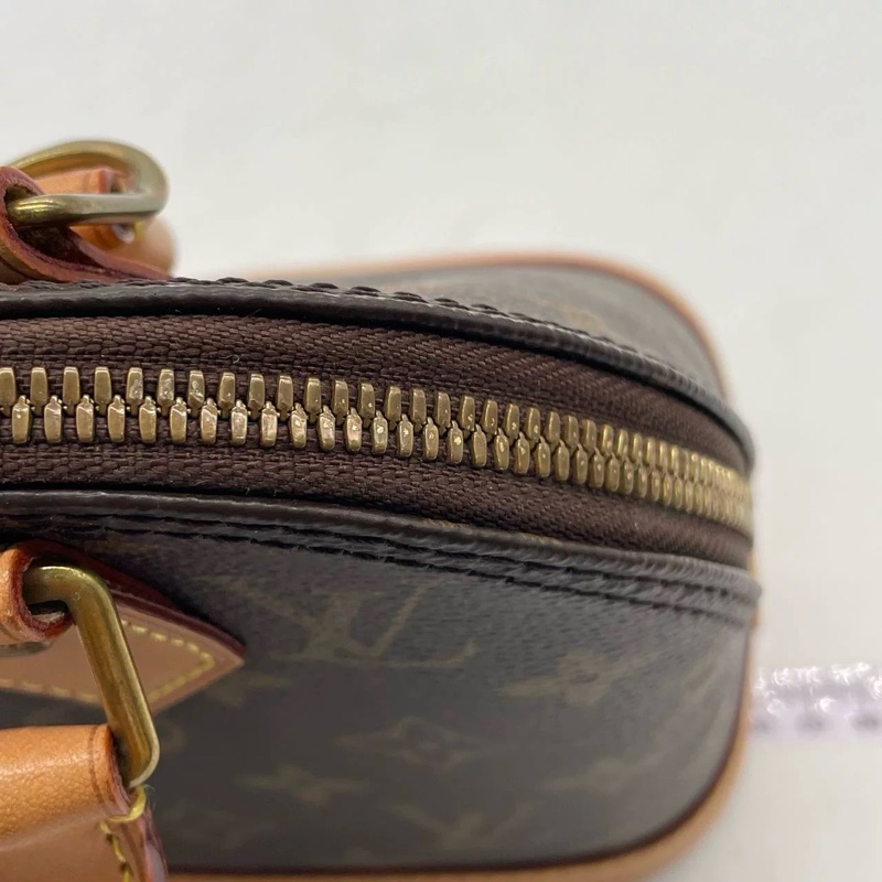 【97新 ✨ 全網最低價！】Louis Vuitton Alma BB 貝殼包 小號-16