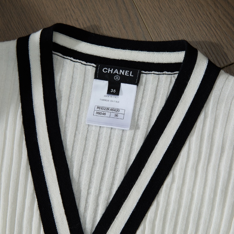 ❤️ CHANEL 優雅設計 經典版型 開衫外套 LOGO紐扣-1