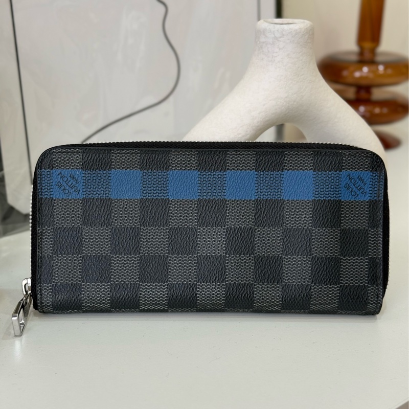 （稀有釋出）LV Zippy 黑灰格直立拉鍊長夾 🟦內裏限量藍色-0