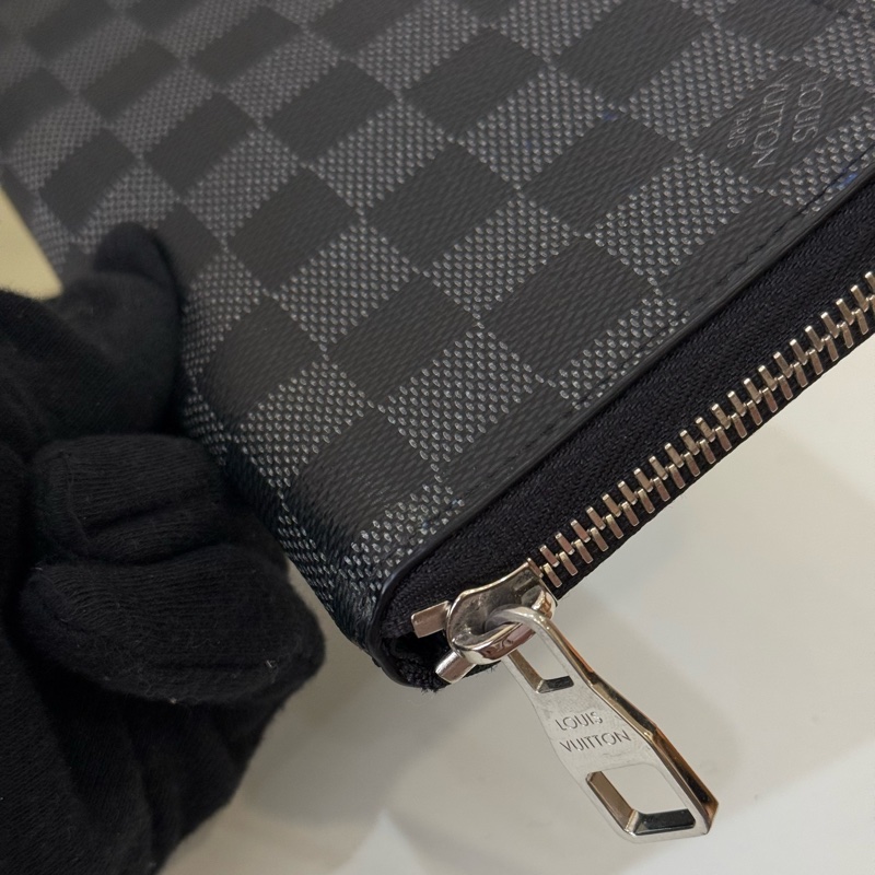 （稀有釋出）LV Zippy 黑灰格直立拉鍊長夾 🟦內裏限量藍色-12