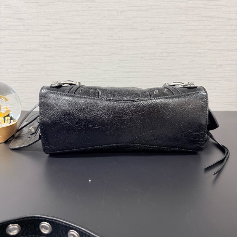 ✨ BALENCIAG NEO CAGOLE XS 爵士黑  熱門爆款Cagole 包來啦✨ 爆炸好裝尺寸🤍愛心鏡子🤍小卡包👌-9