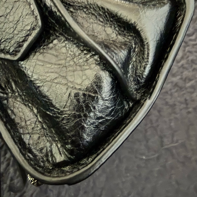 ❣️出廠吊牌還在✨ BALENCIAG NEO CAGOLE XS 爵士黑 熱門爆款Cagole 包來啦✨ 爆炸好裝尺寸🤍愛心鏡子🤍小卡包👌-6