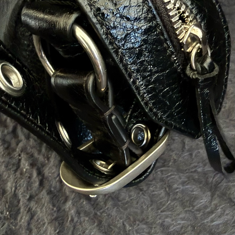 ❣️出廠吊牌還在✨ BALENCIAG NEO CAGOLE XS 爵士黑 熱門爆款Cagole 包來啦✨ 爆炸好裝尺寸🤍愛心鏡子🤍小卡包👌-8