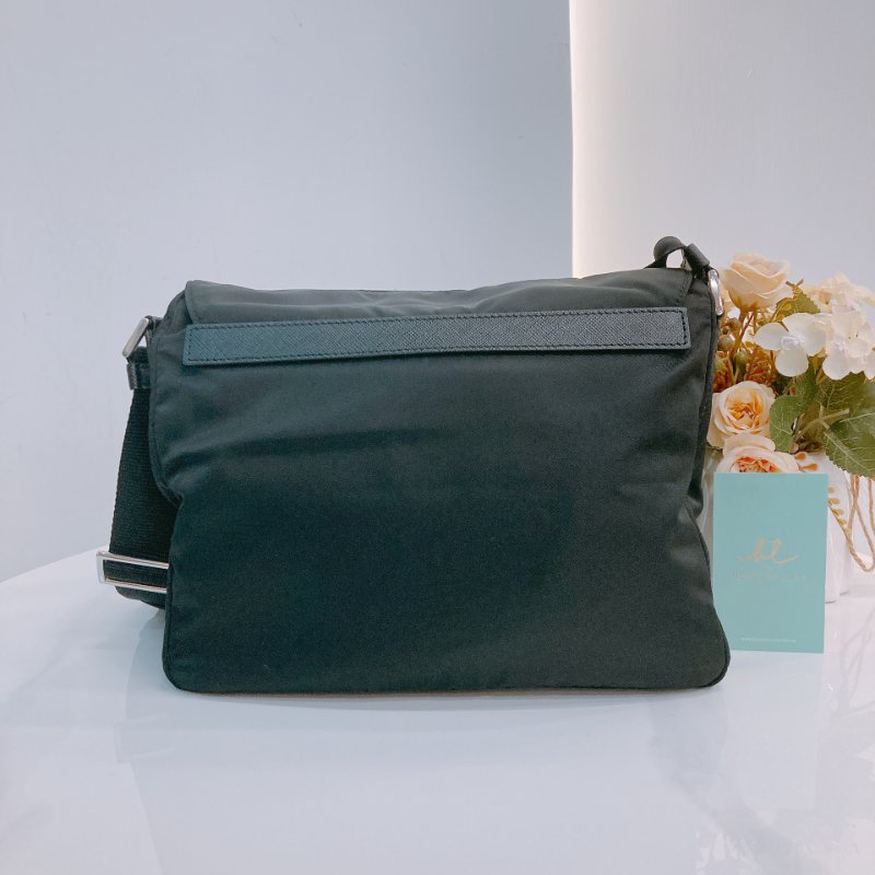 MS0553 Prada 普拉達 復刻版 降落傘布 尼龍布 跣水 郵差包 小掛件 黑色 銀扣 Re-Nylon Padded Bag Small Black x PHW-1