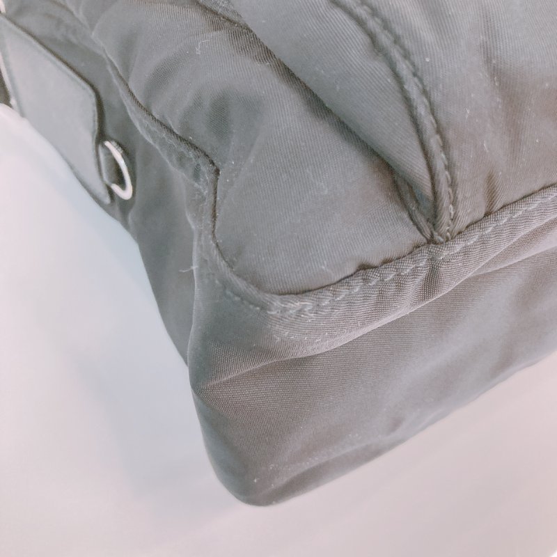 MS0553 Prada 普拉達 復刻版 降落傘布 尼龍布 跣水 郵差包 小掛件 黑色 銀扣 Re-Nylon Padded Bag Small Black x PHW-5
