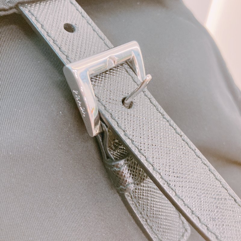 MS0553 Prada 普拉達 復刻版 降落傘布 尼龍布 跣水 郵差包 小掛件 黑色 銀扣 Re-Nylon Padded Bag Small Black x PHW-9