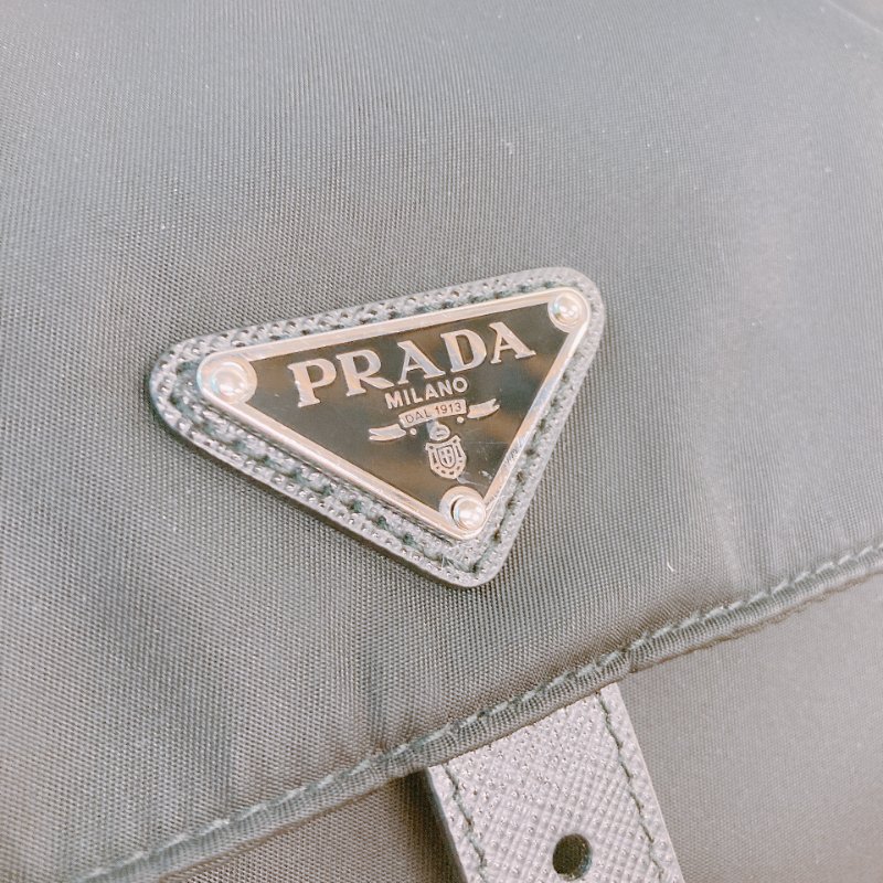 MS0553 Prada 普拉達 復刻版 降落傘布 尼龍布 跣水 郵差包 小掛件 黑色 銀扣 Re-Nylon Padded Bag Small Black x PHW-10