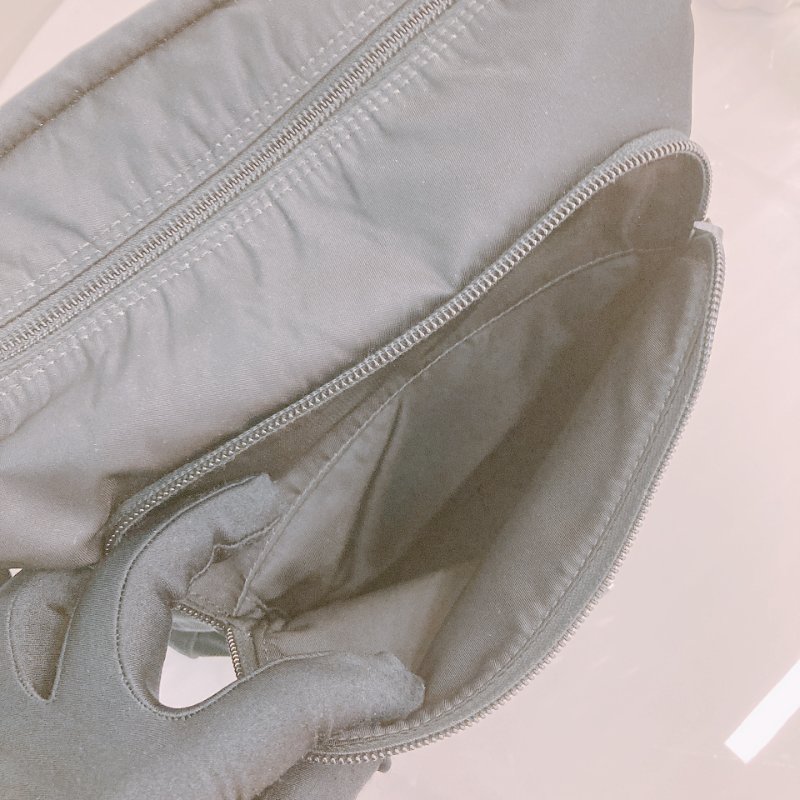 MS0553 Prada 普拉達 復刻版 降落傘布 尼龍布 跣水 郵差包 小掛件 黑色 銀扣 Re-Nylon Padded Bag Small Black x PHW-14