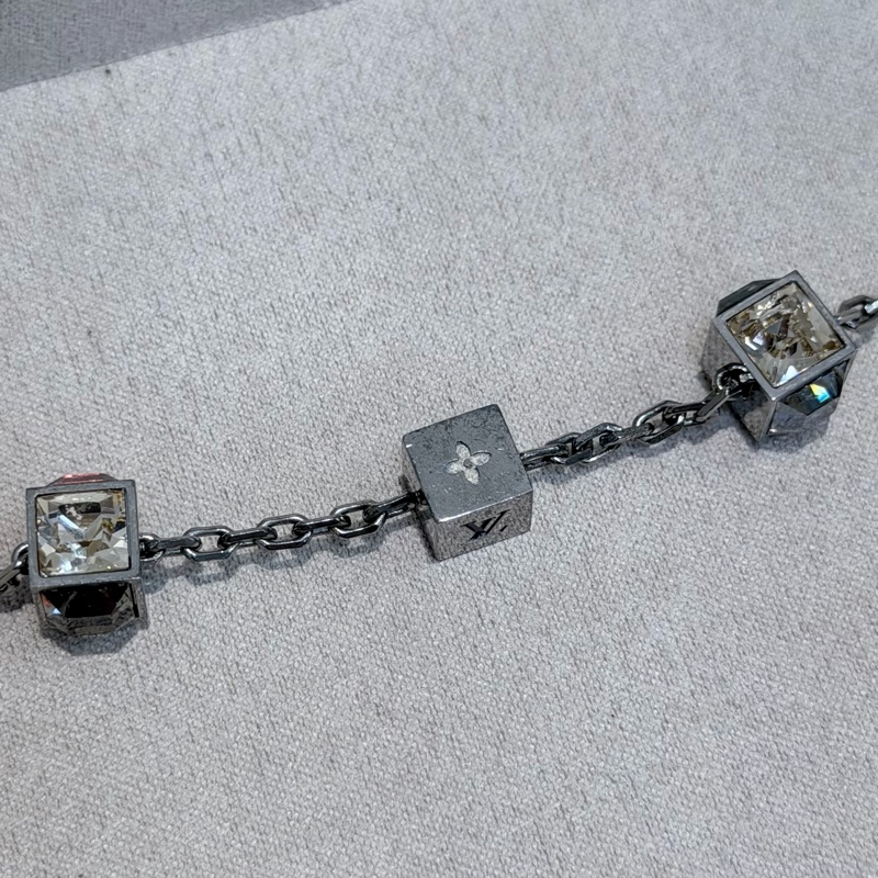LV Gamble 四色水晶骰子項鍊 LN002-10
