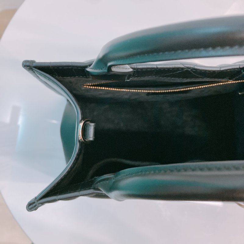 MS0546 Christian Dior 迪奧 托特包 大藤格紋 小號 牛皮 黑色 淡金扣 Book Tote Macrocannage Small Calfskin Black x LGHW-15