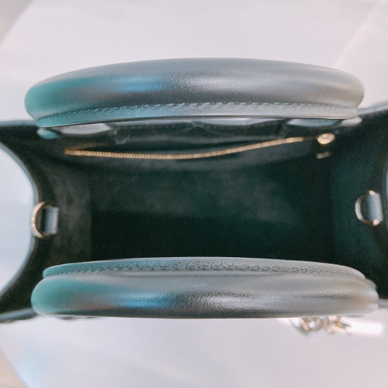 MS0546 Christian Dior 迪奧 托特包 大藤格紋 小號 牛皮 黑色 淡金扣 Book Tote Macrocannage Small Calfskin Black x LGHW-16