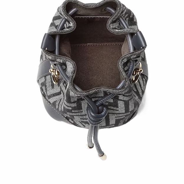 Fendi 女士 Mon Tresor 水桶包均碼碼常規、13.5cm*11cm*19cm-3