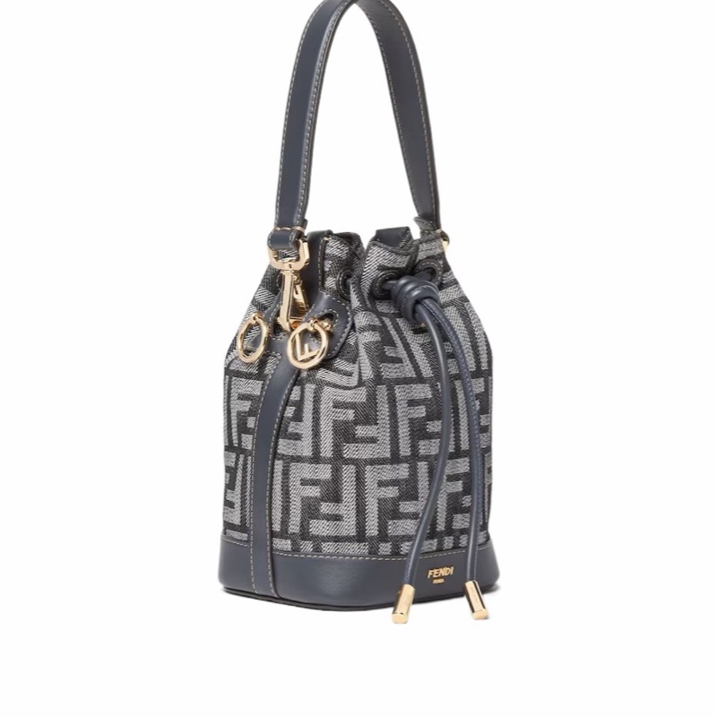 Fendi 女士 Mon Tresor 水桶包均碼碼常規、13.5cm*11cm*19cm-4