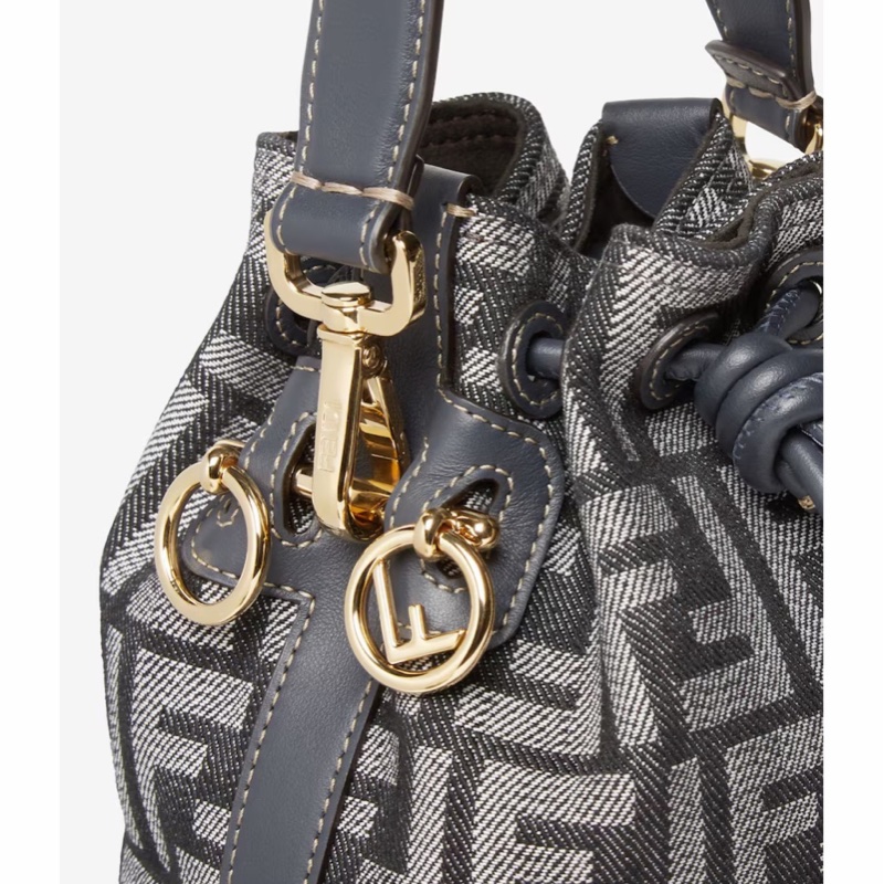 Fendi 女士 Mon Tresor 水桶包均碼碼常規、13.5cm*11cm*19cm-5