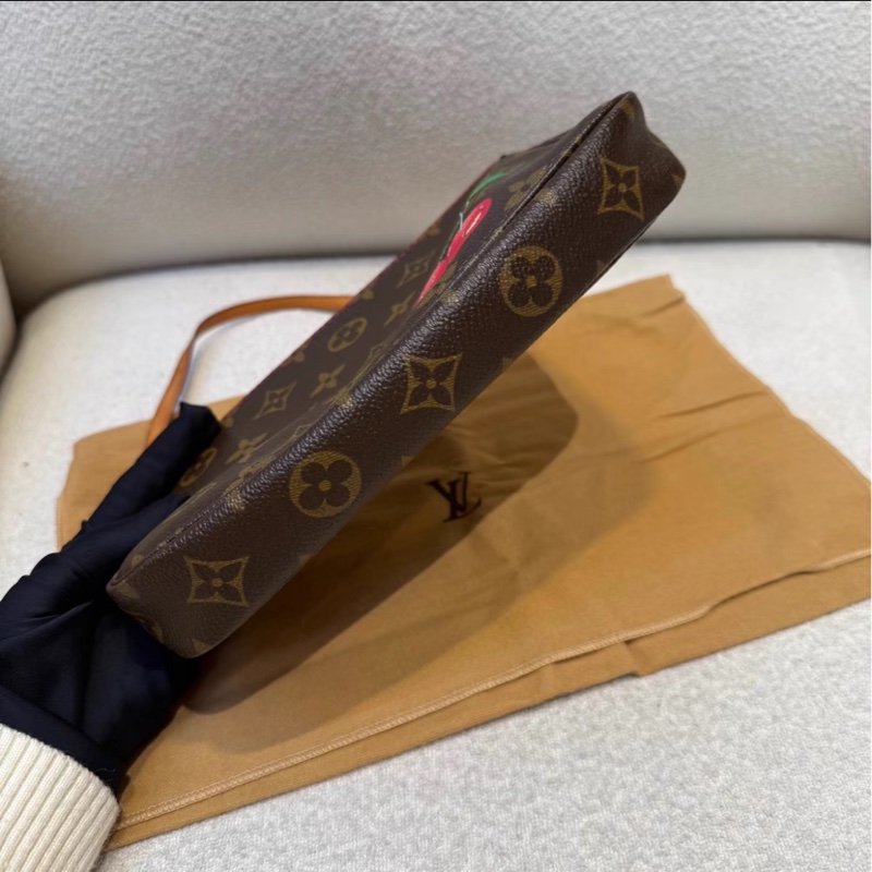 【95新 ✨ 全網最低價！】Louis Vuitton LV村上隆 櫻桃麻將包-9