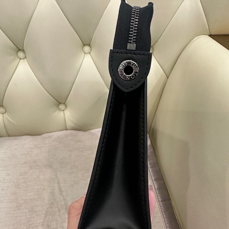 LV 黑武士老花手拿包 尺寸約27*21*3cm-7