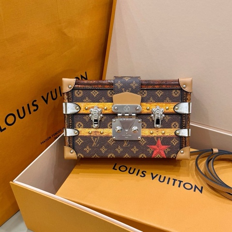 LV 限量秀款 盒子包 尺寸約20*12.5*5cm
