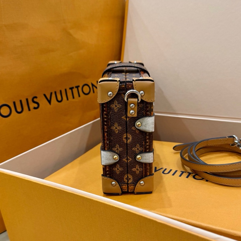 LV 限量秀款 盒子包 尺寸約20*12.5*5cm-1