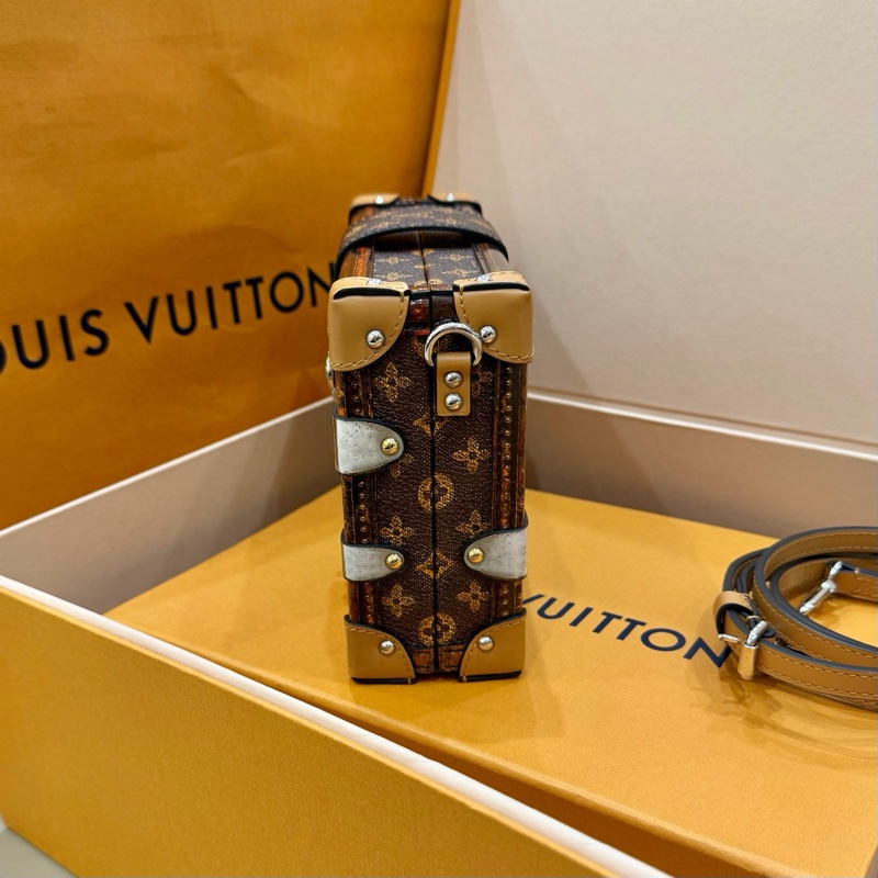LV 限量秀款 盒子包 尺寸約20*12.5*5cm-3