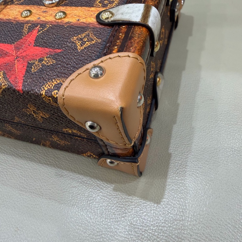 LV 限量秀款 盒子包 尺寸約20*12.5*5cm-13