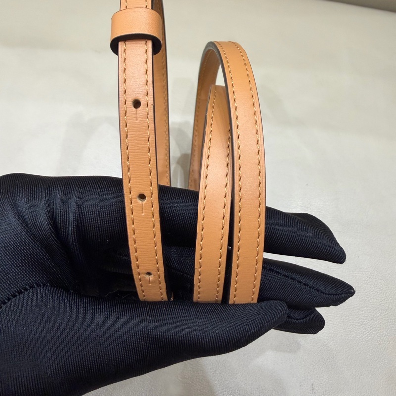 LV 限量秀款 盒子包 尺寸約20*12.5*5cm-24