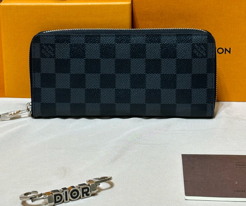 🔥近新美品 LV 路易威登 Louis Vuitton 黑棋盤格拉鏈14卡長夾-2