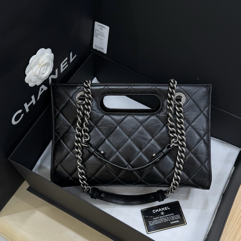 Chanel 黑銀油蠟皮孟買手柄單肩包 23開有卡 尺寸約31*21cm-2