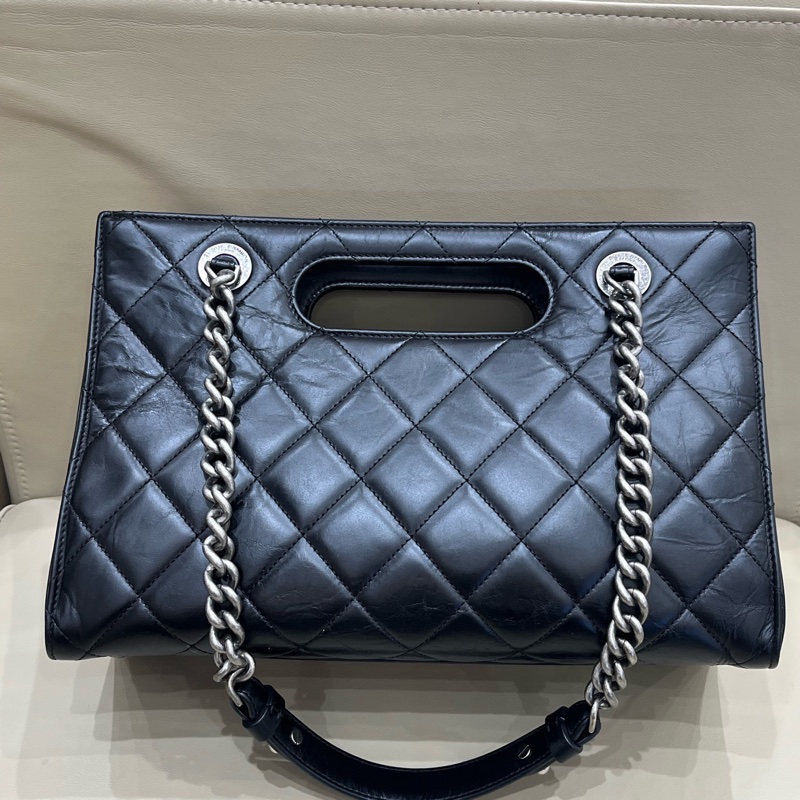 Chanel 黑銀油蠟皮孟買手柄單肩包 23開有卡 尺寸約31*21cm-8