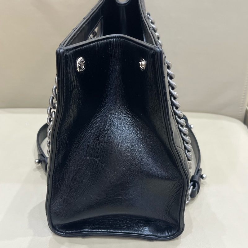 Chanel 黑銀油蠟皮孟買手柄單肩包 23開有卡 尺寸約31*21cm-9