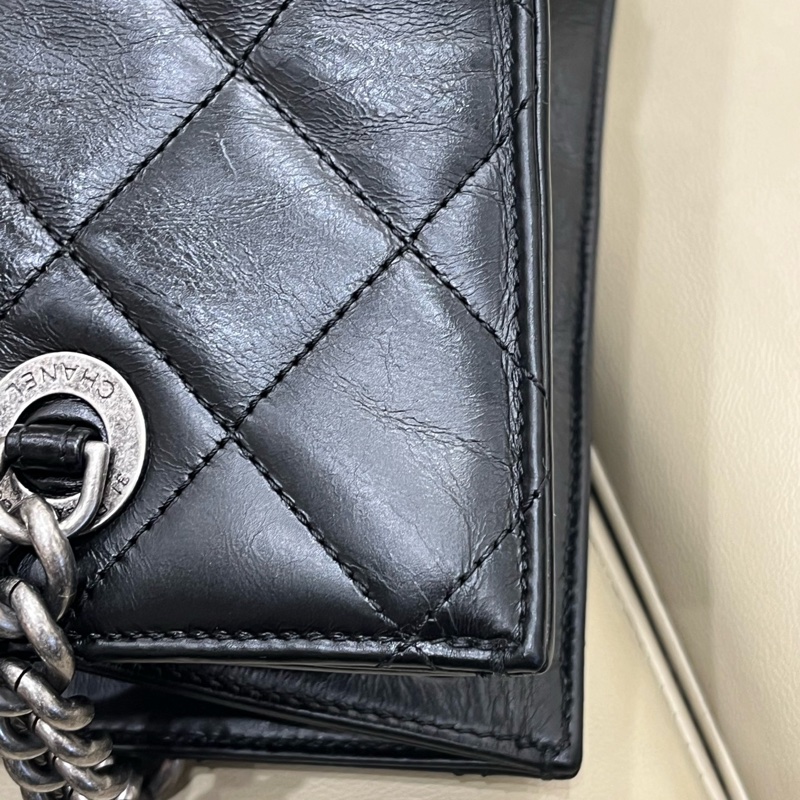 Chanel 黑銀油蠟皮孟買手柄單肩包 23開有卡 尺寸約31*21cm-14