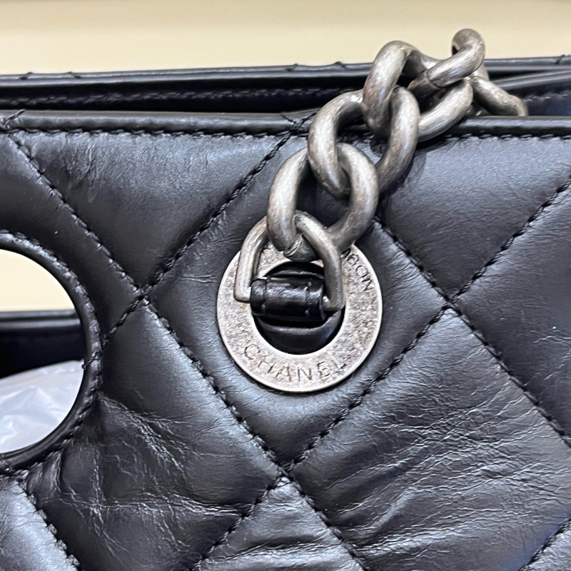 Chanel 黑銀油蠟皮孟買手柄單肩包 23開有卡 尺寸約31*21cm-19