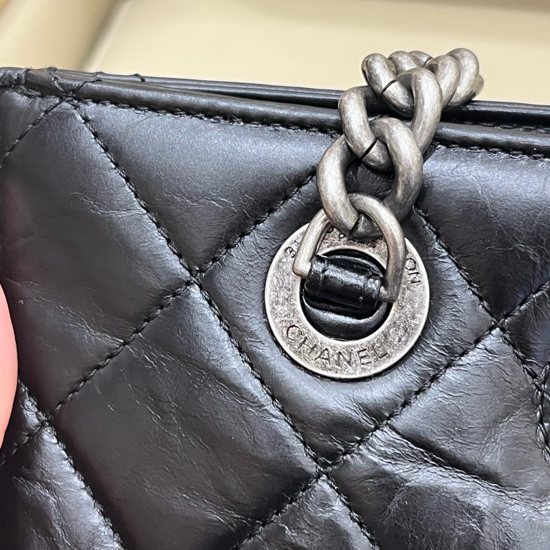 Chanel 黑銀油蠟皮孟買手柄單肩包 23開有卡 尺寸約31*21cm-21