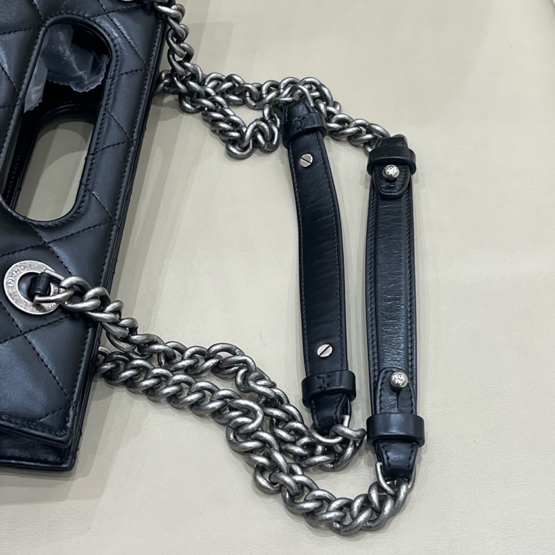 Chanel 黑銀油蠟皮孟買手柄單肩包 23開有卡 尺寸約31*21cm-25