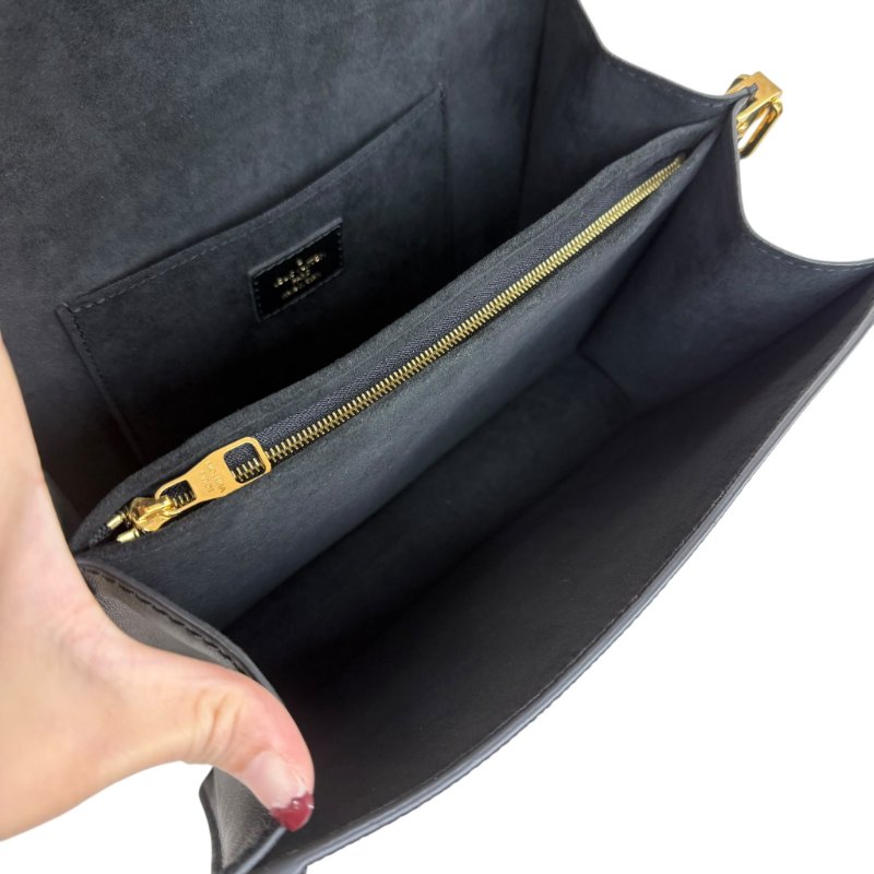 Louis Vuitton - 黑色金釦牛皮EPI Dauphine肩側背包╻MM-17