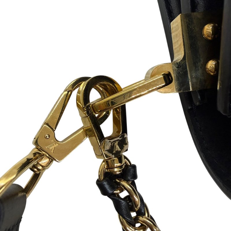 Louis Vuitton - 黑色金釦牛皮EPI Dauphine肩側背包╻MM-23
