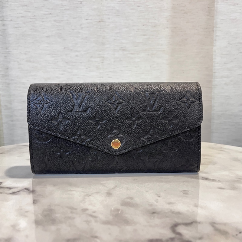 LV黑牛皮壓紋Sarah下蓋16卡長夾-0