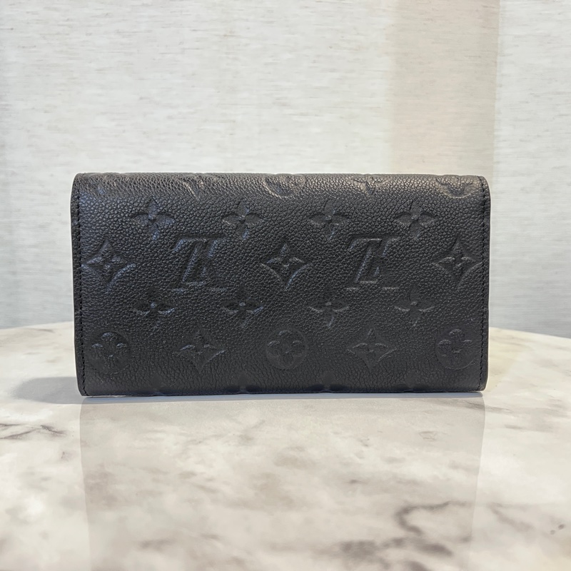 LV黑牛皮壓紋Sarah下蓋16卡長夾-1