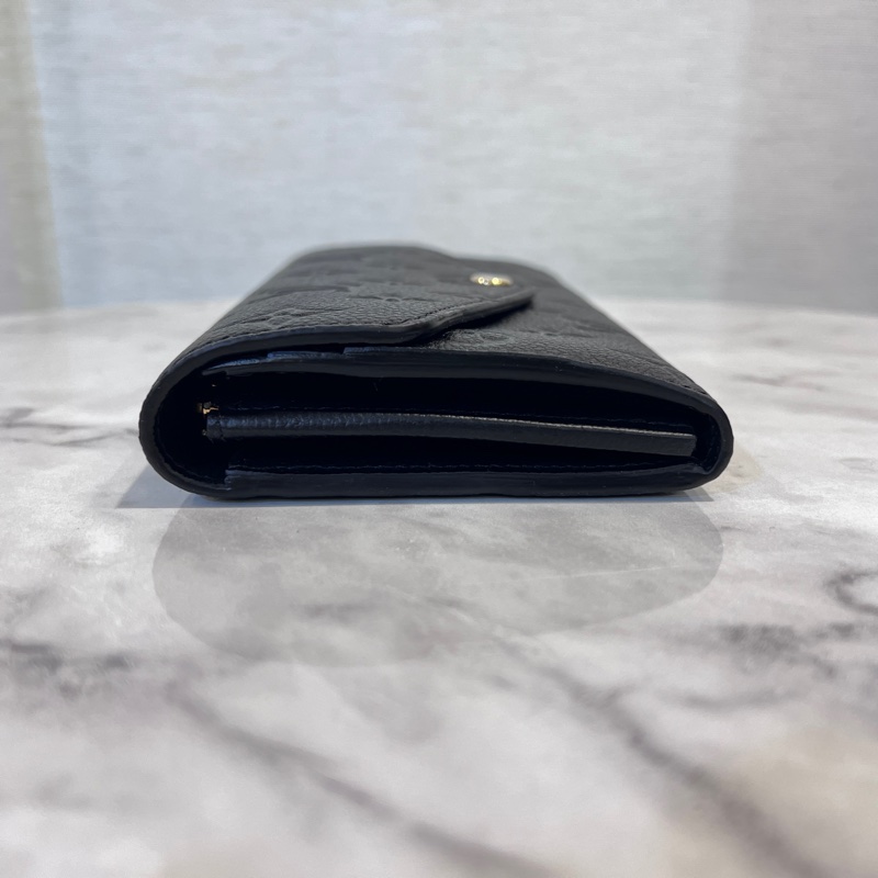 LV黑牛皮壓紋Sarah下蓋16卡長夾-5