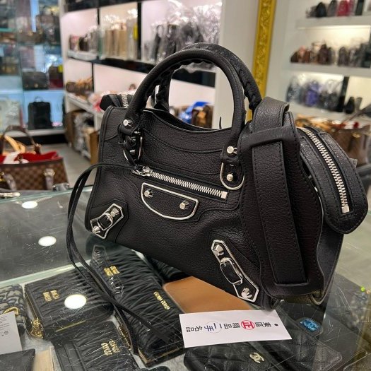 東區正精品㊣BALENCIAGA Mini City 390160 黑色山羊皮銀框小銀釦斜背包手提包機車包 RA1855-1