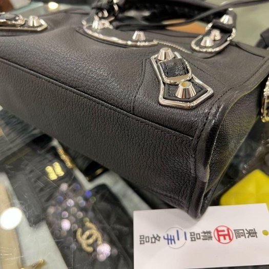 東區正精品㊣BALENCIAGA Mini City 390160 黑色山羊皮銀框小銀釦斜背包手提包機車包 RA1855-5