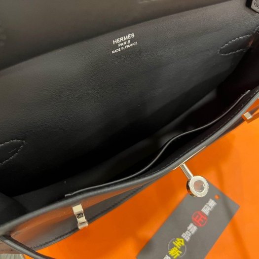 東區正精品㊣ HERMES Mini Jypsiere 全新新版吉普賽 20cm 黑色銀釦釦式翻蓋方型迷你斜背包 K刻 RZ6210-2