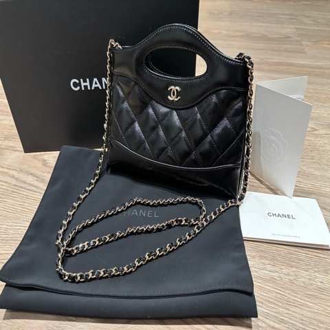 CHANEL 香奈兒 31Bag Nano黑色油蠟皮
