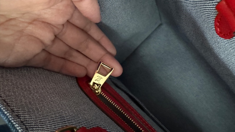 極新少用熱賣LV經典牛仔丹寧皮革拼布拼接On the go 雙面托特包-11