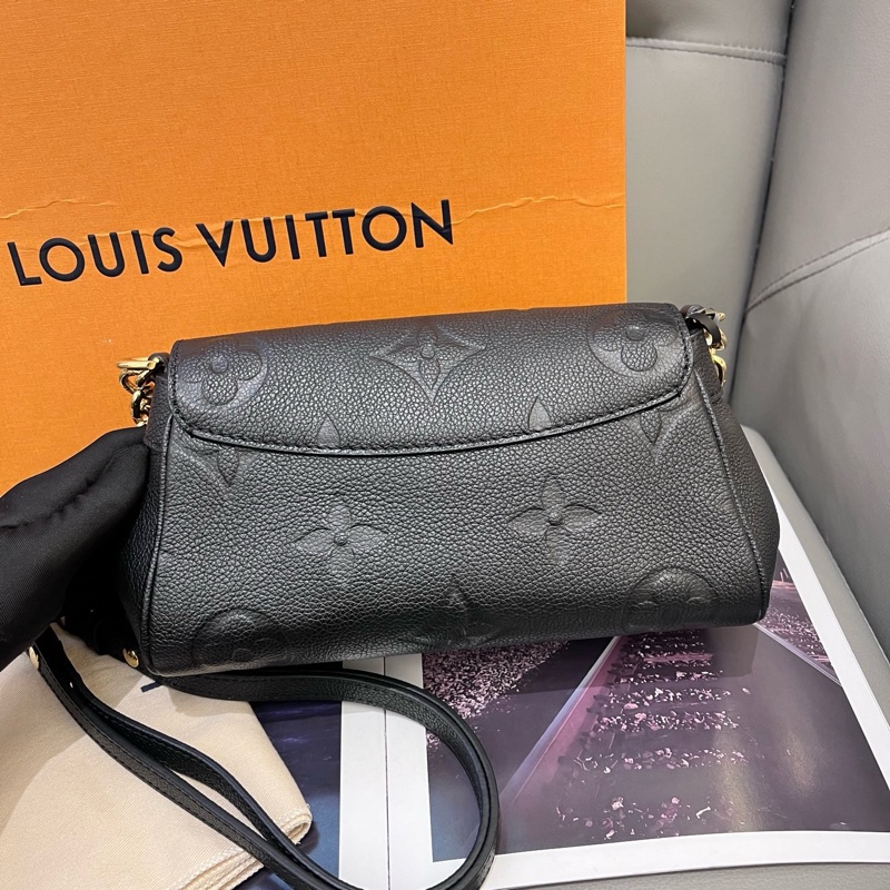 LV 黑金全皮favorite 摯愛雲朵包-1