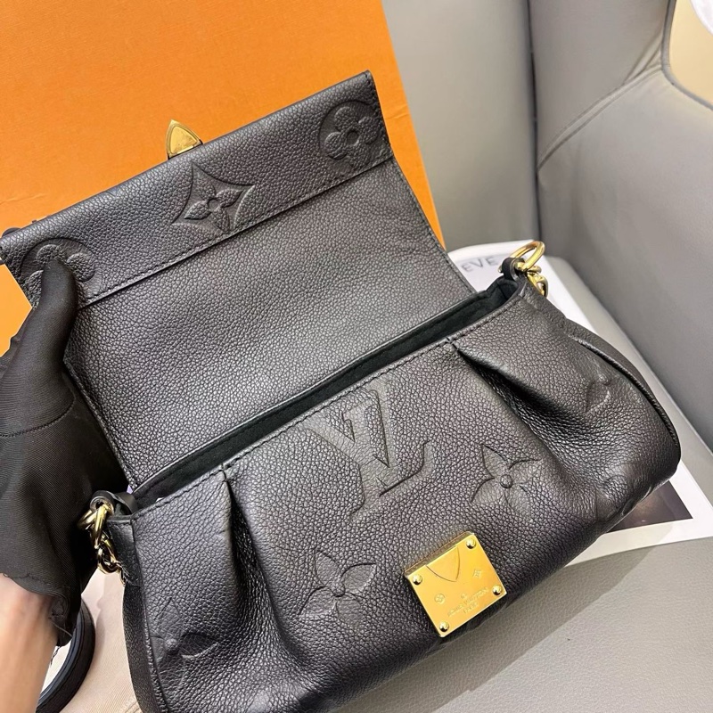 LV 黑金全皮favorite 摯愛雲朵包-4