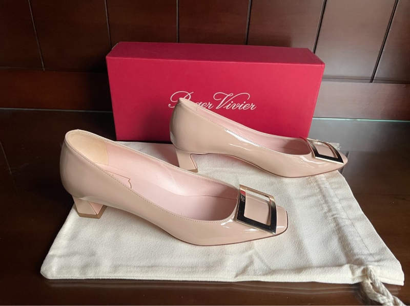 【​​全新大全套✨撿漏✌🏻️❗️全網最便宜】Roger Vivier 裸色高踭鞋 37 碼Belle Vivier-1