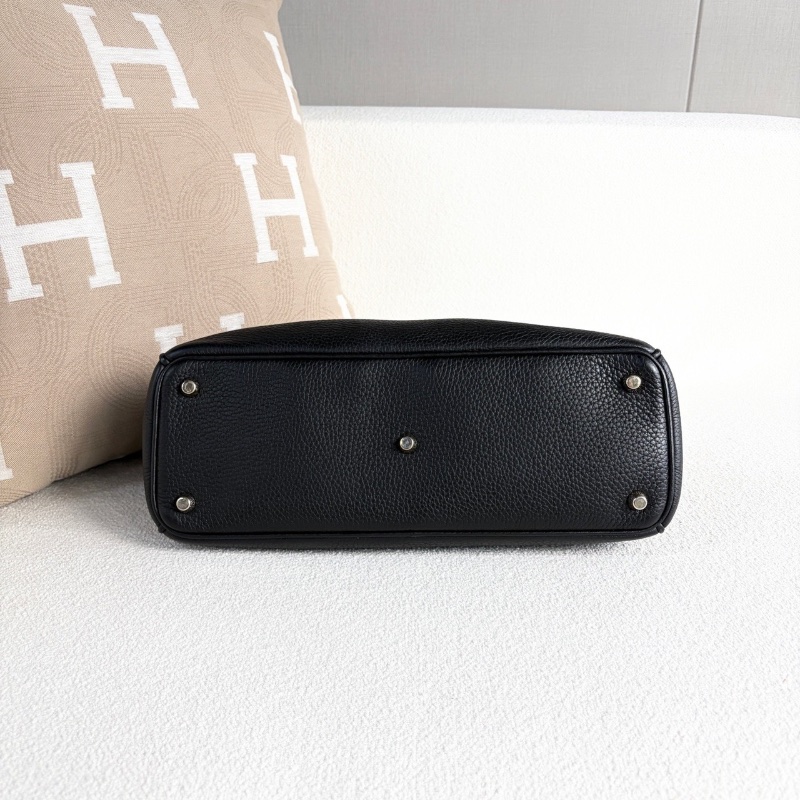 Dior 黑金vip全皮手提紫色內里  31*22*12 98新配件子袋塵袋肩帶-4