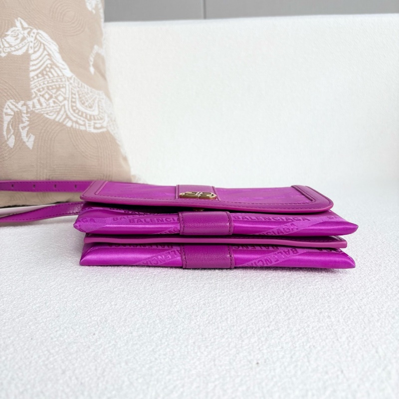Balenciaga緞面刺繡肩背斜背包紫色金扣22*14*4 98新配件肩帶塵袋-4