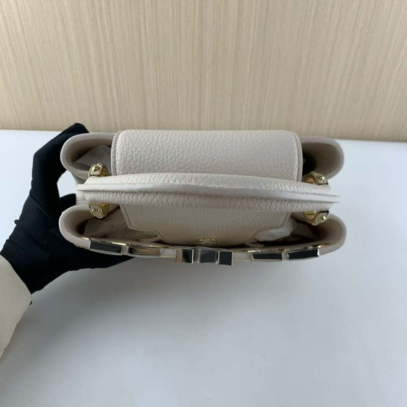 LV capucines BB  白色金屬花邊 芯片款27*18*9 98新配件盒子塵袋-3