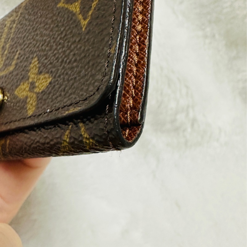 LV老花四孔金釦鑰匙包-10